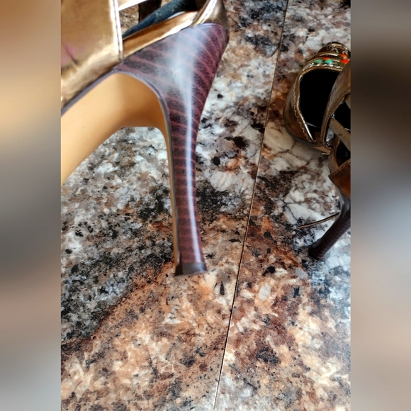 Anne Michelle Bronze/ Gold tone Jewel 👠 Strap heels - Picture 9 of 12